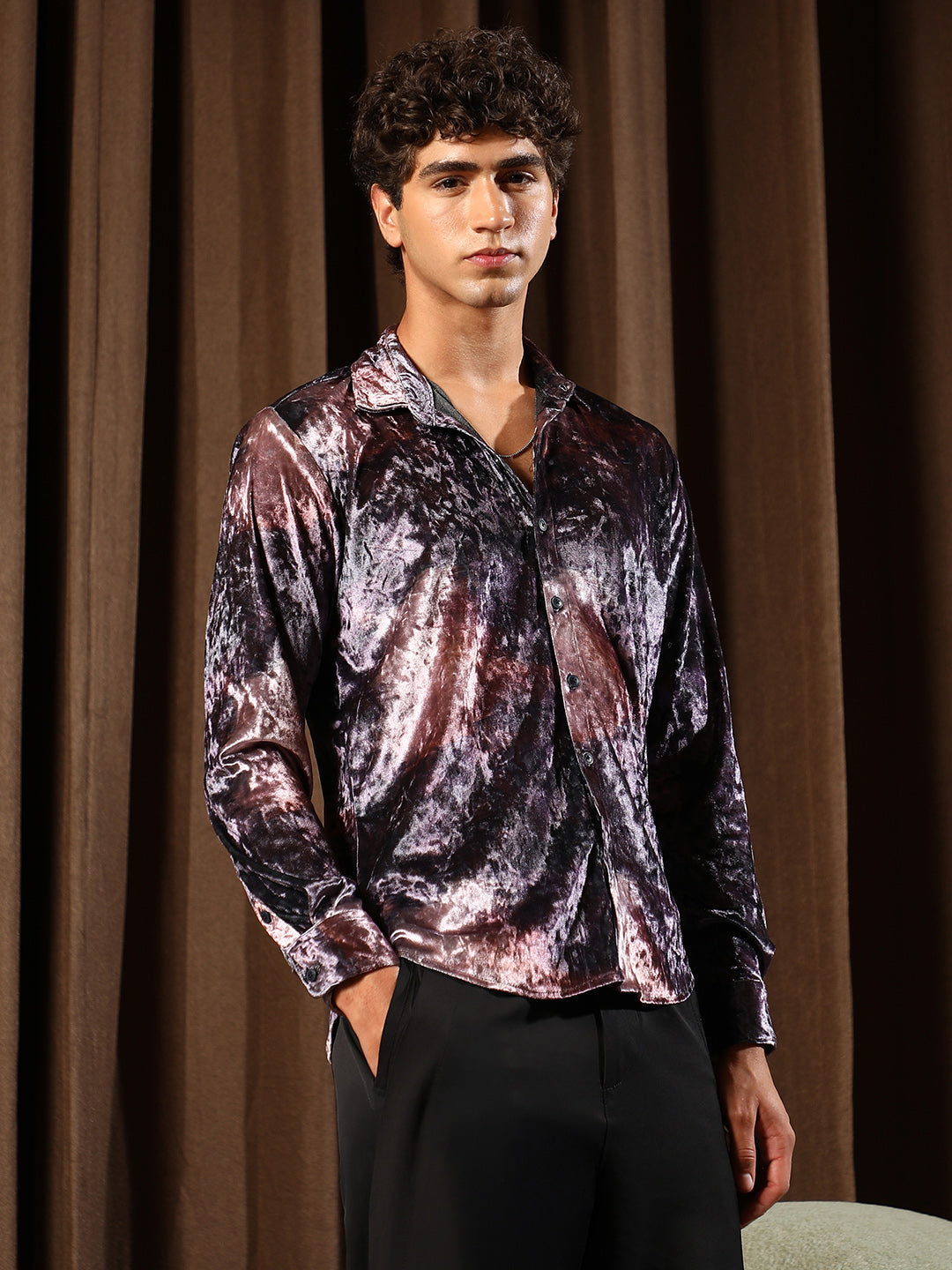 Contrast-Blur Imprint Velvet Shirt