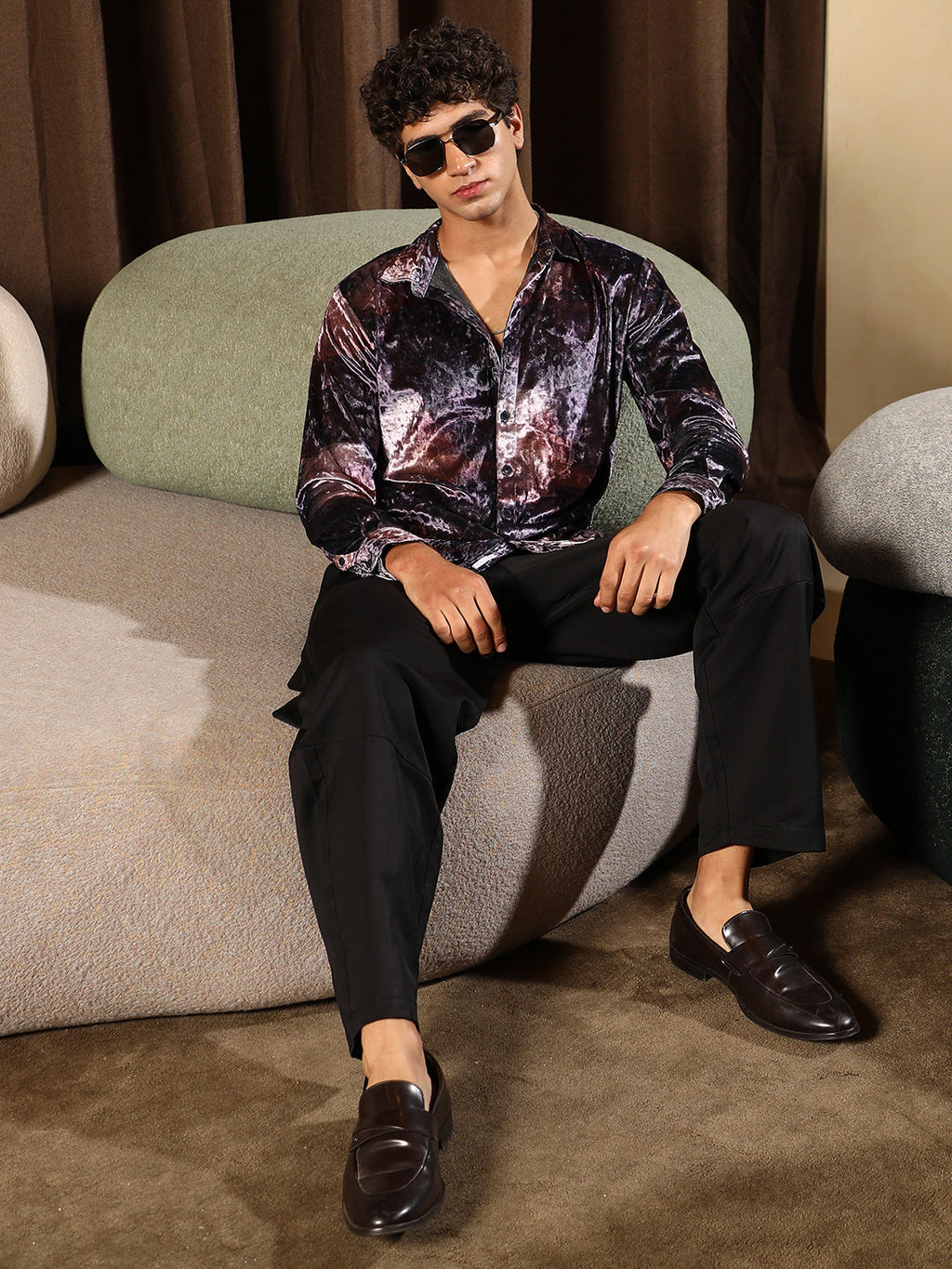 Contrast-Blur Imprint Velvet Shirt