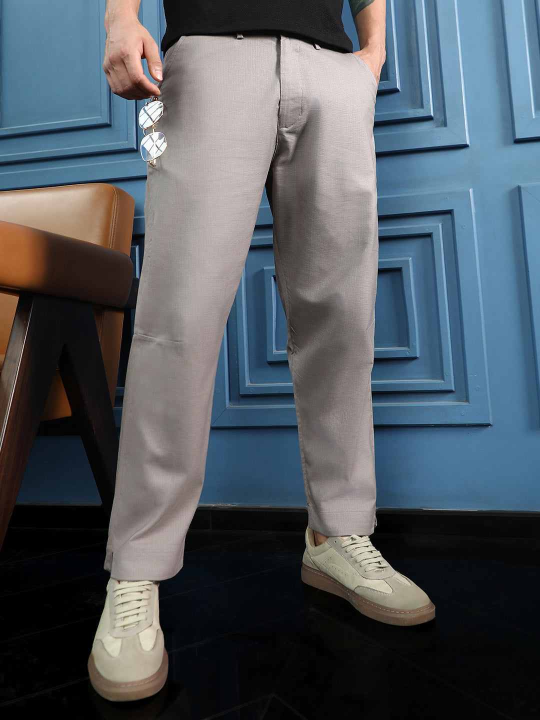 ₹999 | Campus Sutra Men's Coin Grey Linen-Blend Chino Trousers