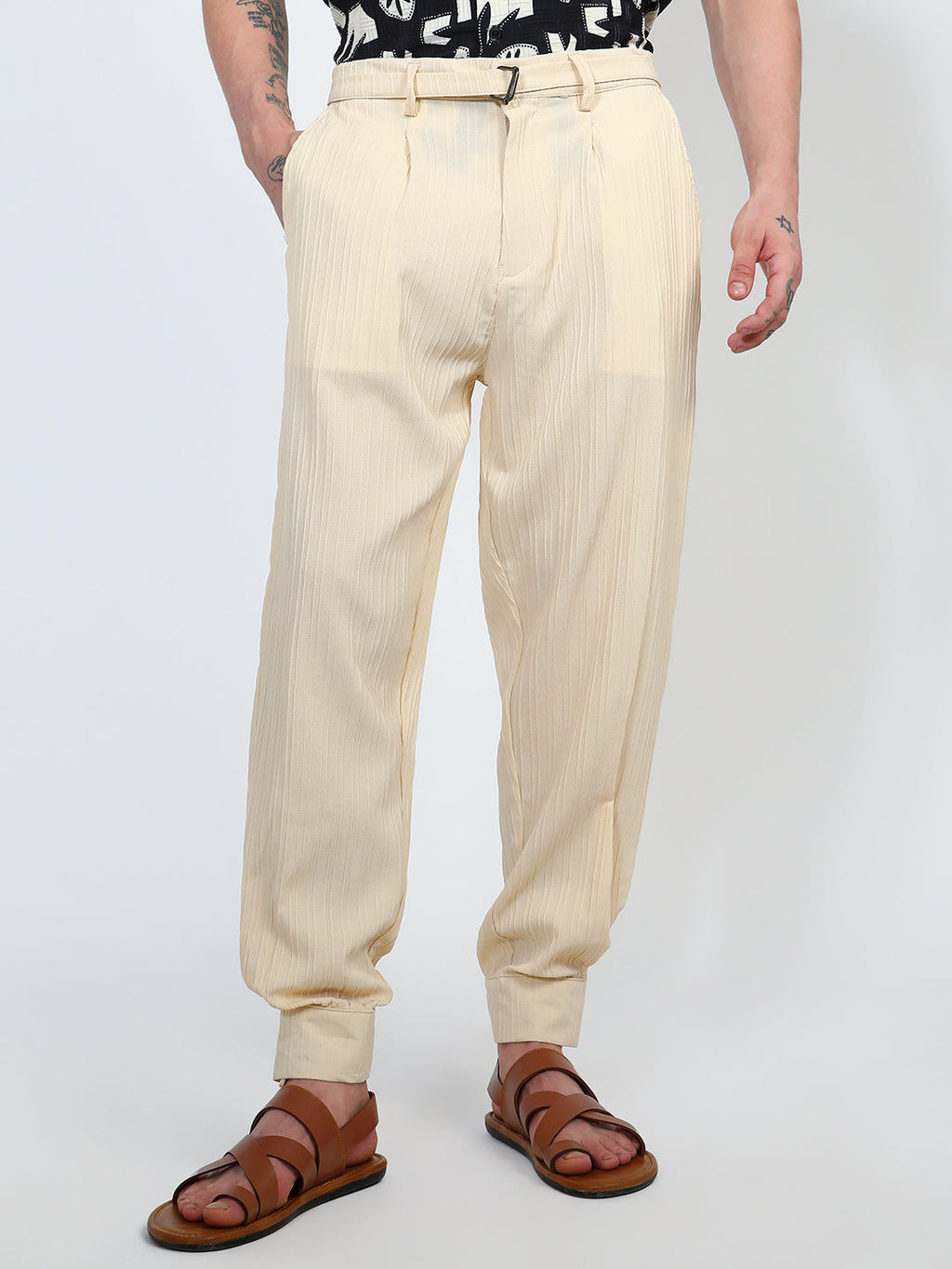 Lightweight - Textured Cuff-Hem Trousers
