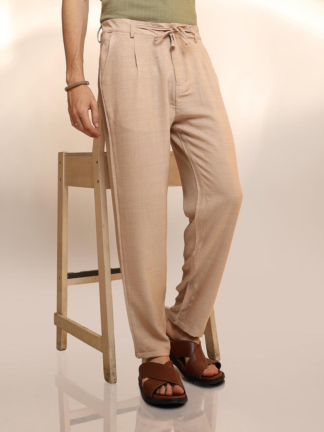 Lightweight - Solid Pleated Trousers