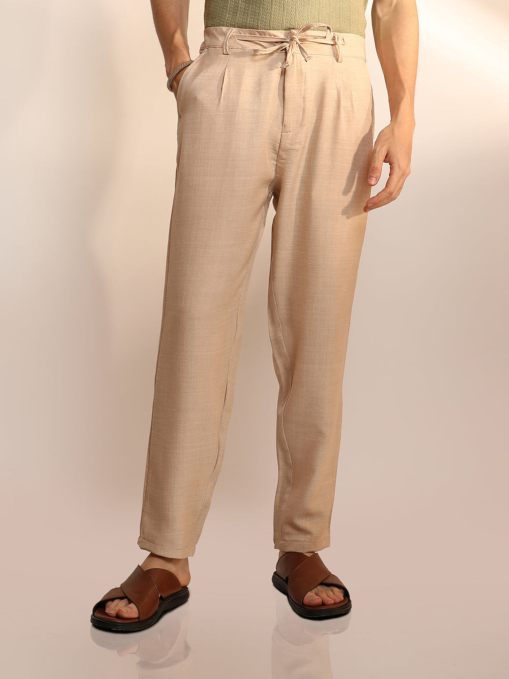 Lightweight - Solid Pleated Trousers