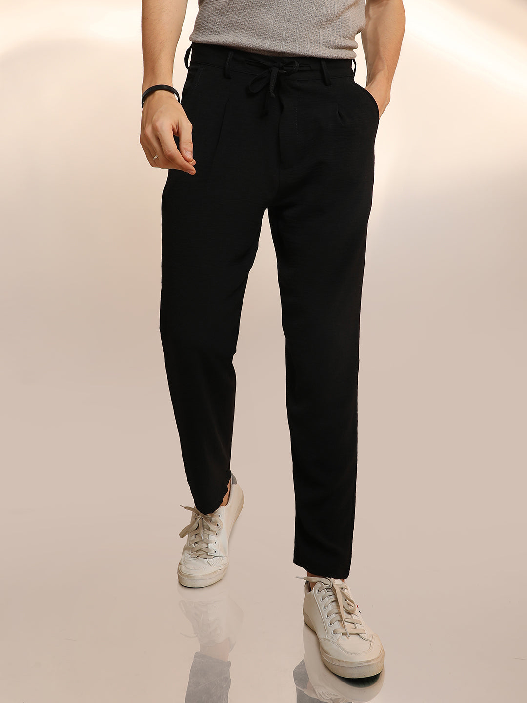Lightweight - Solid Pleated Trousers