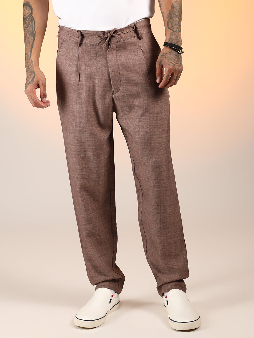 Lightweight - Solid Pleated Trousers