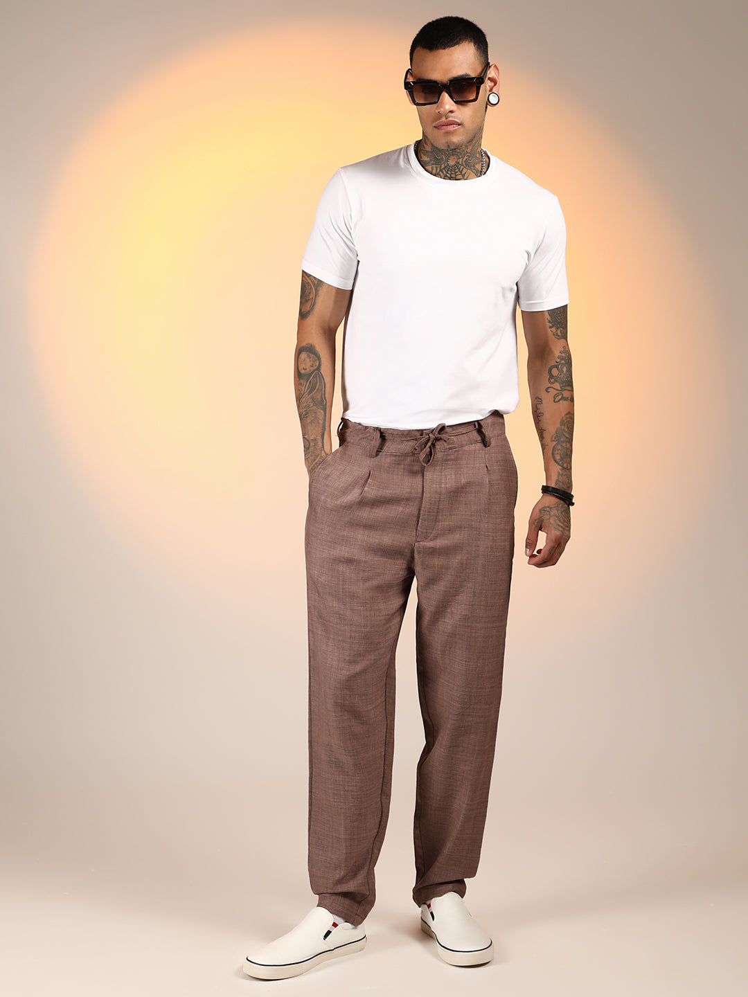 Lightweight - Solid Pleated Trousers