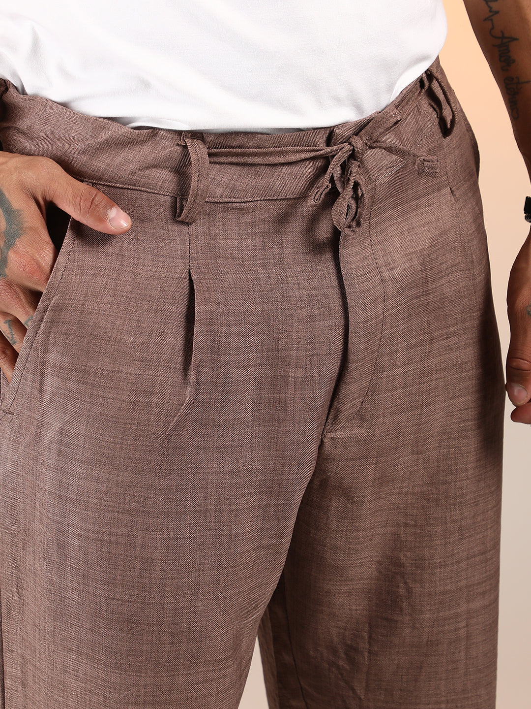 Lightweight - Solid Pleated Trousers