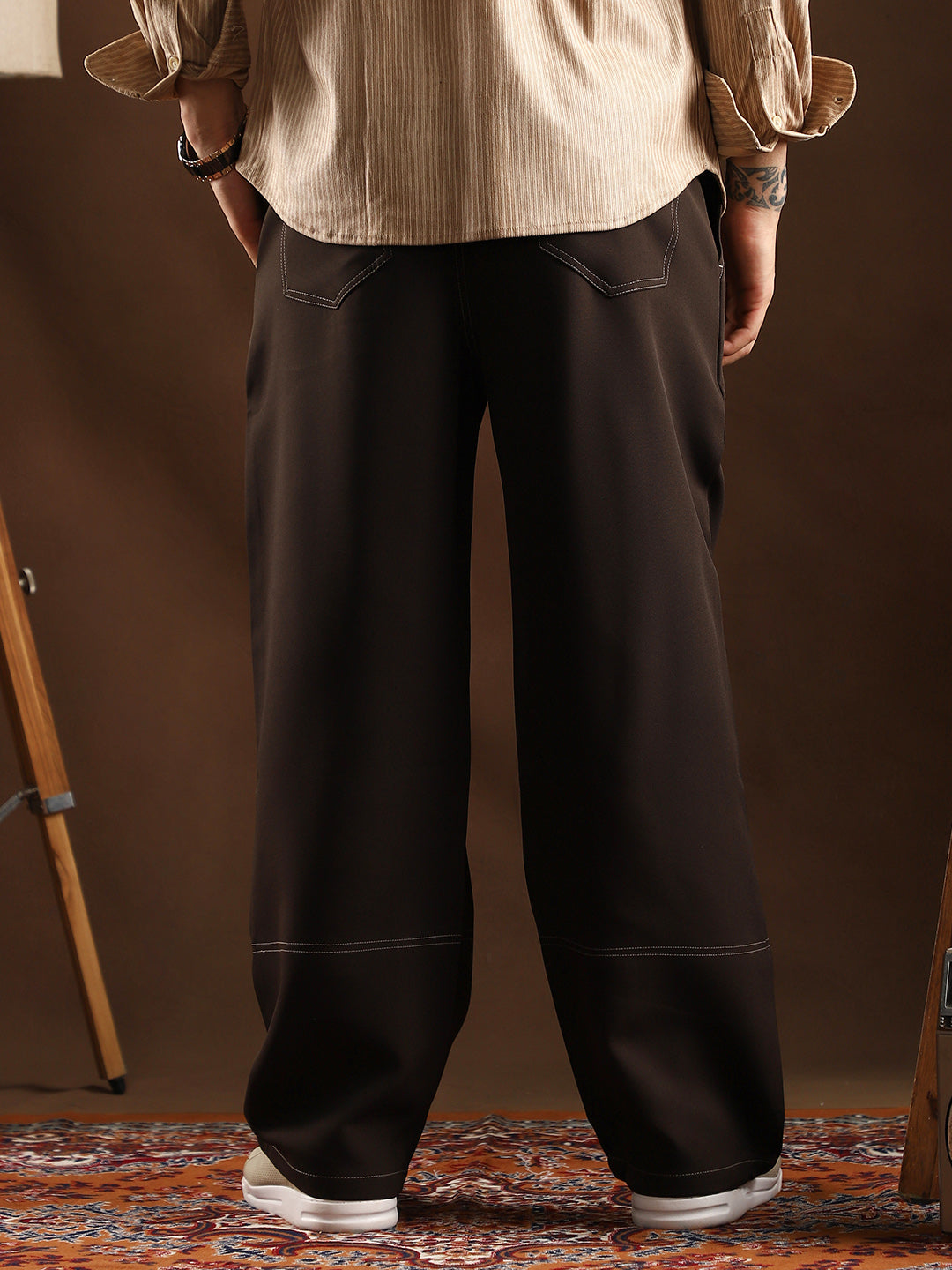 Contrast-Stitch Straight Trousers