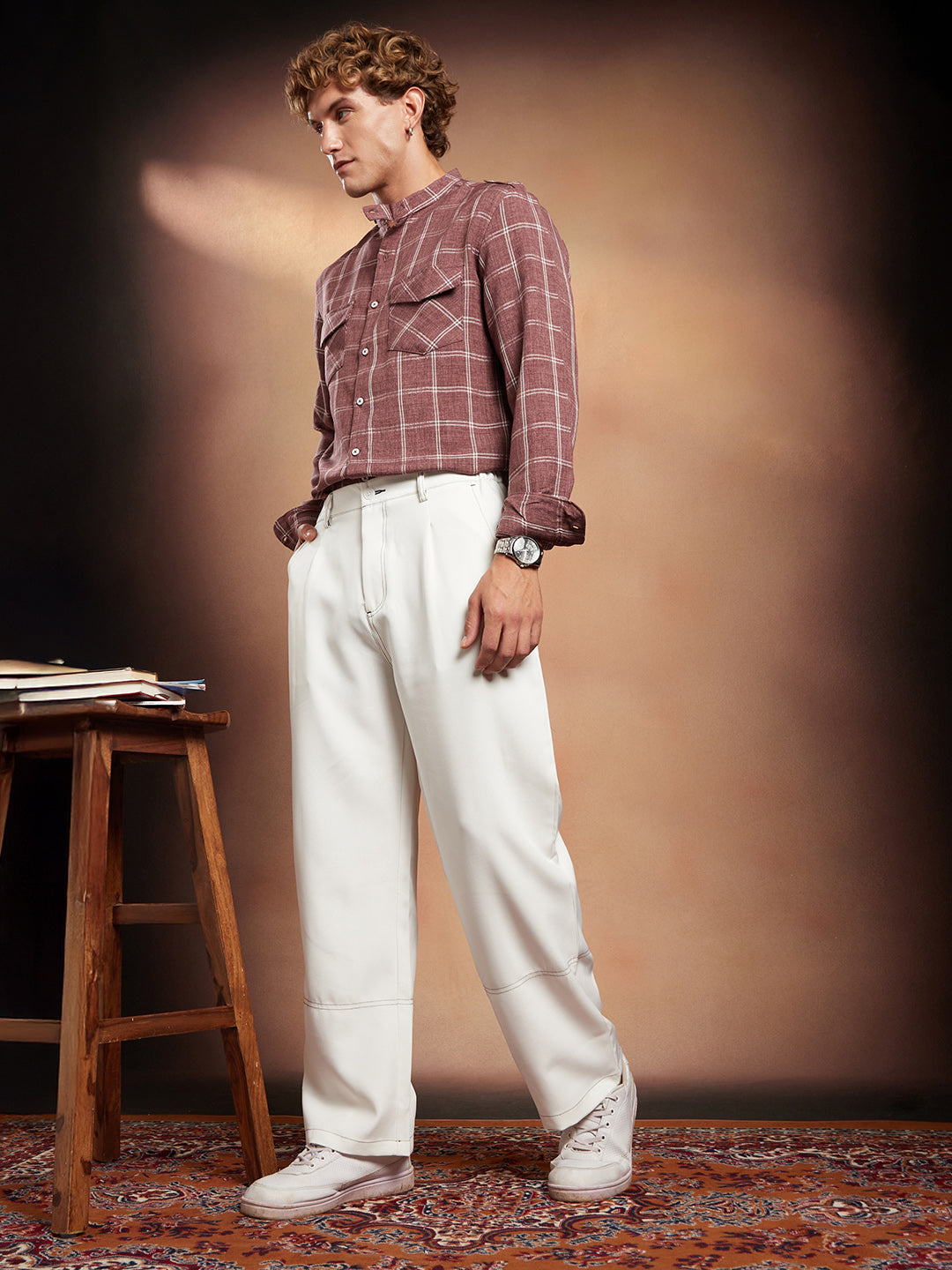 Lightweight - Contrast-Stitch Straight Trousers