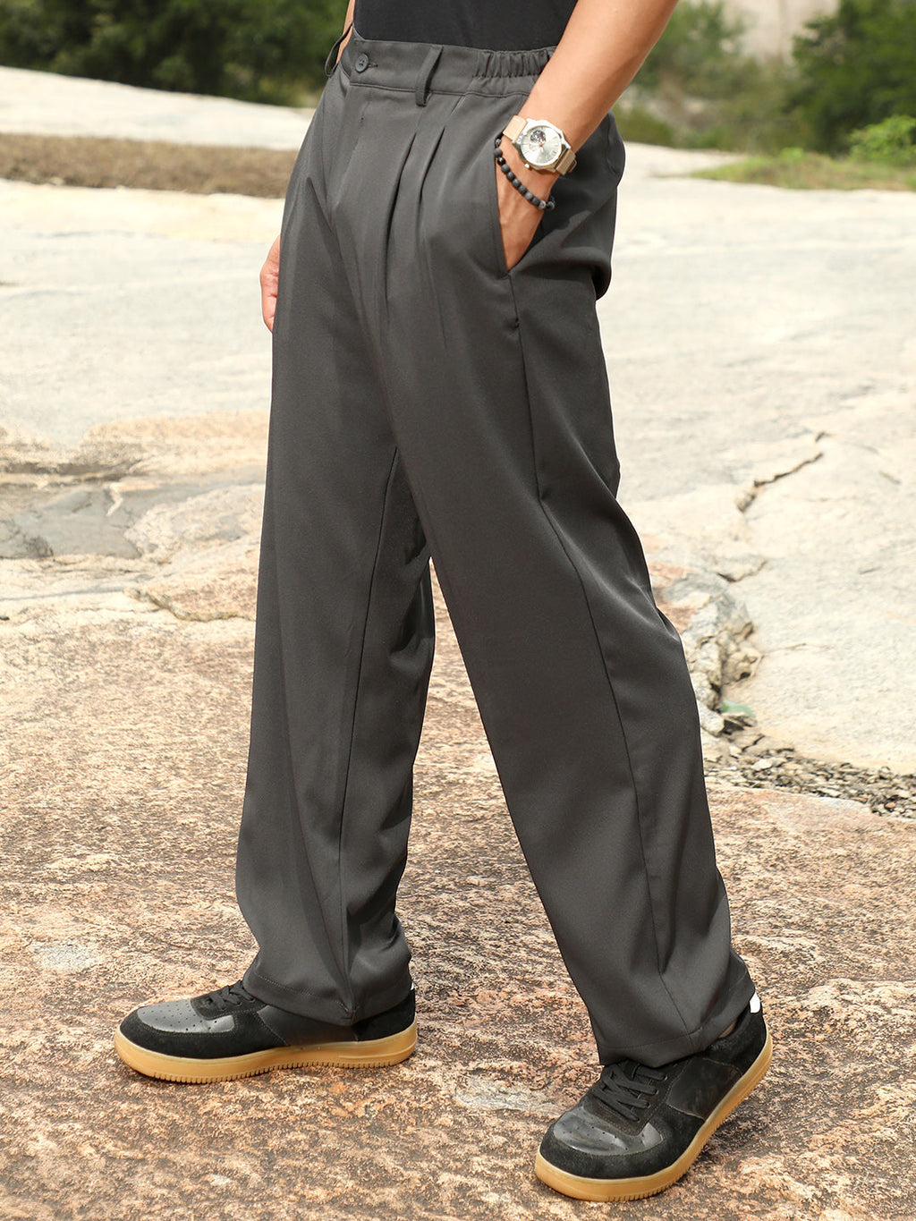 Pleated Straight-Fit Tailoured Trousers