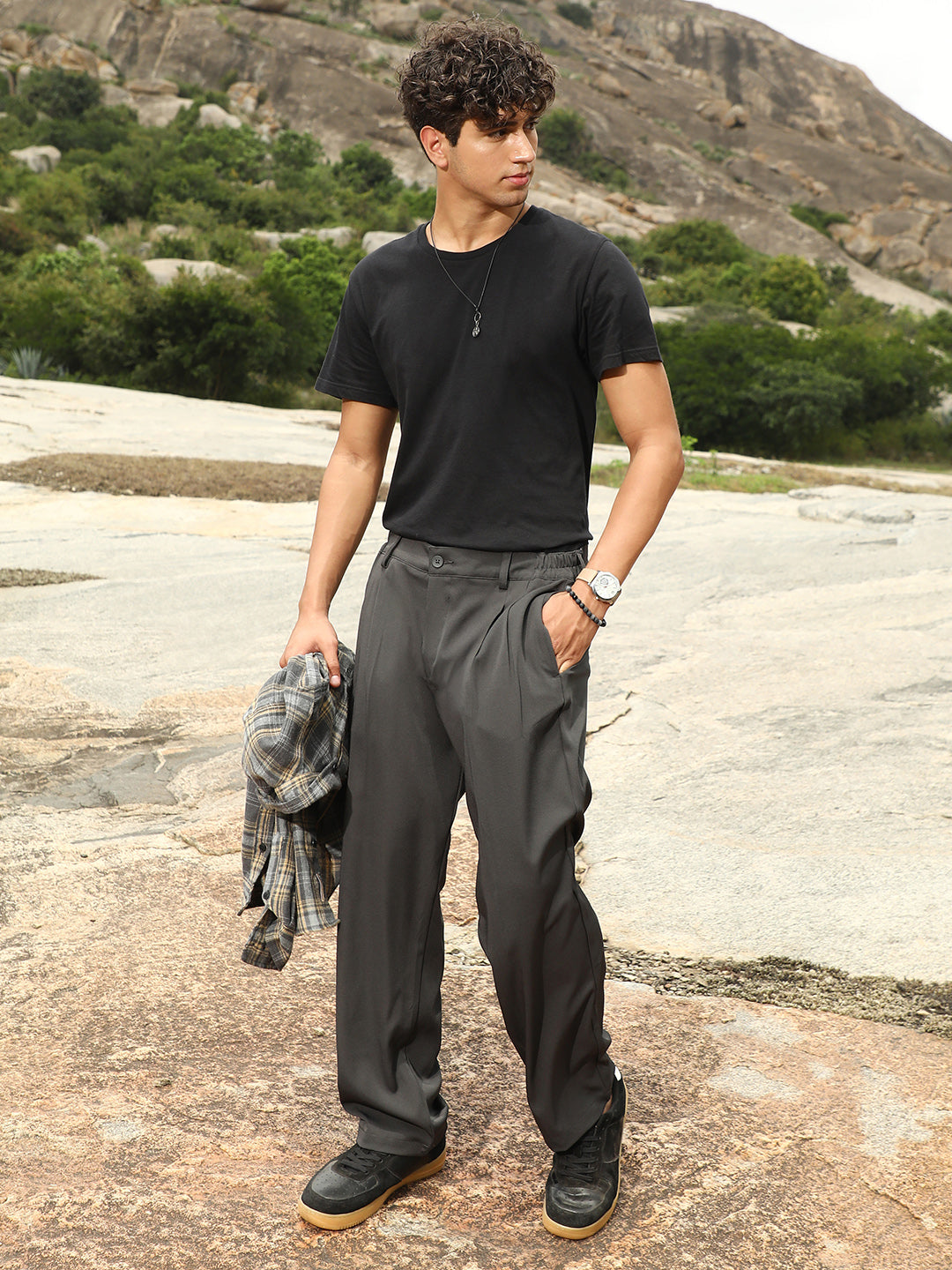 Pleated Straight-Fit Tailoured Trousers