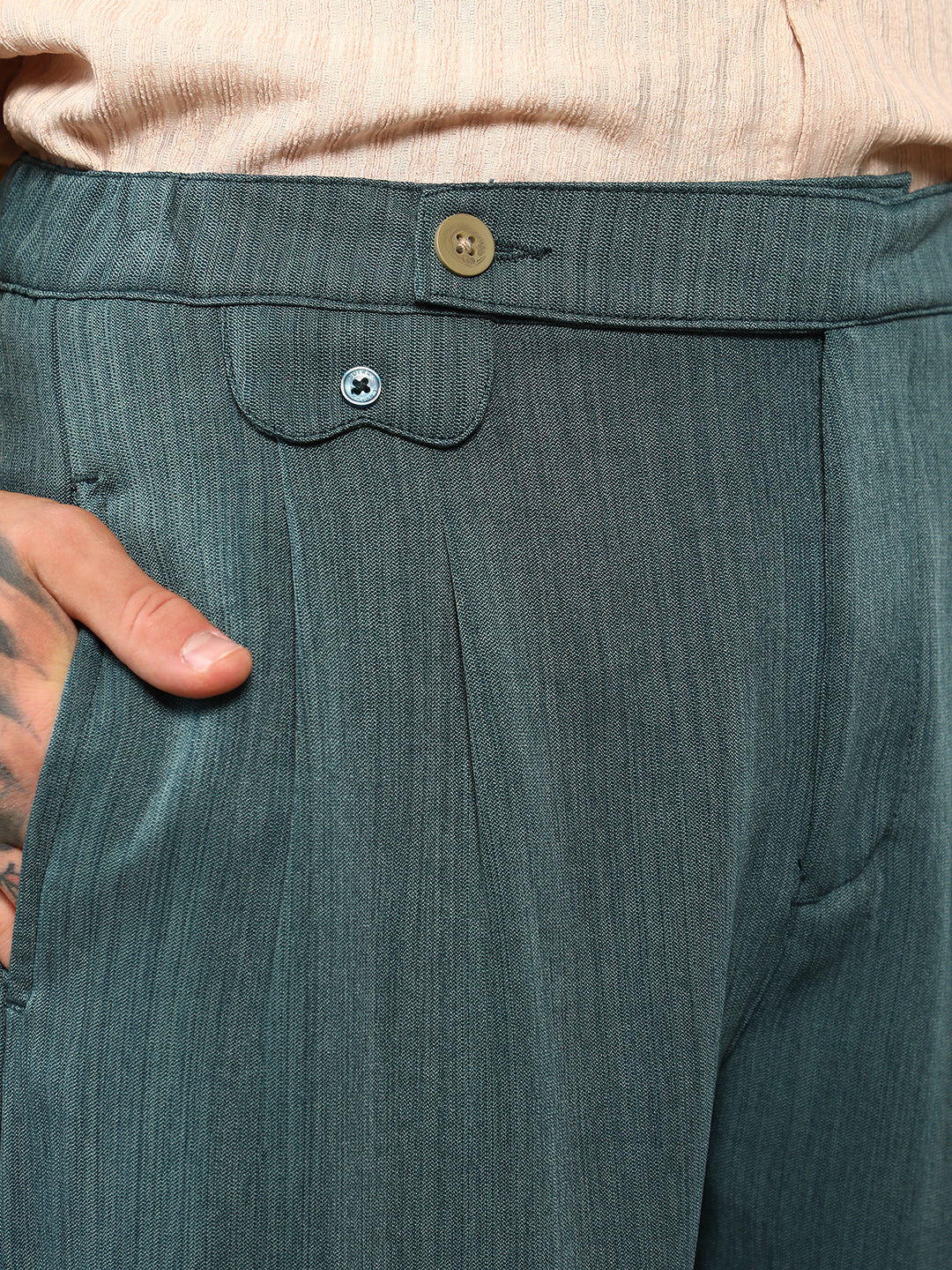 Pleated Extended-Button Trousers