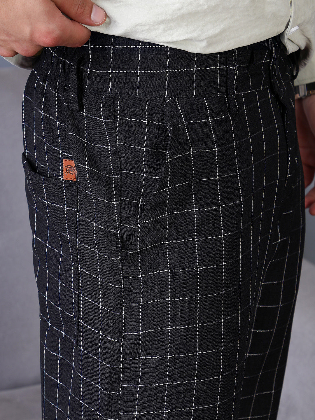 Lightweight - Graph-Check Staright Trousers