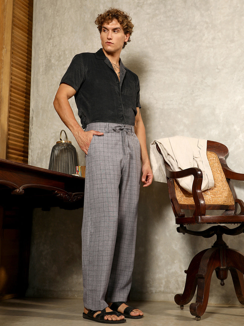 Lightweight - Graph-Check Casual Trousers