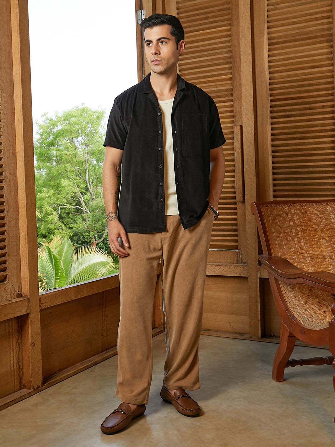 Ribbed Straight-Fit Pleated Trousers