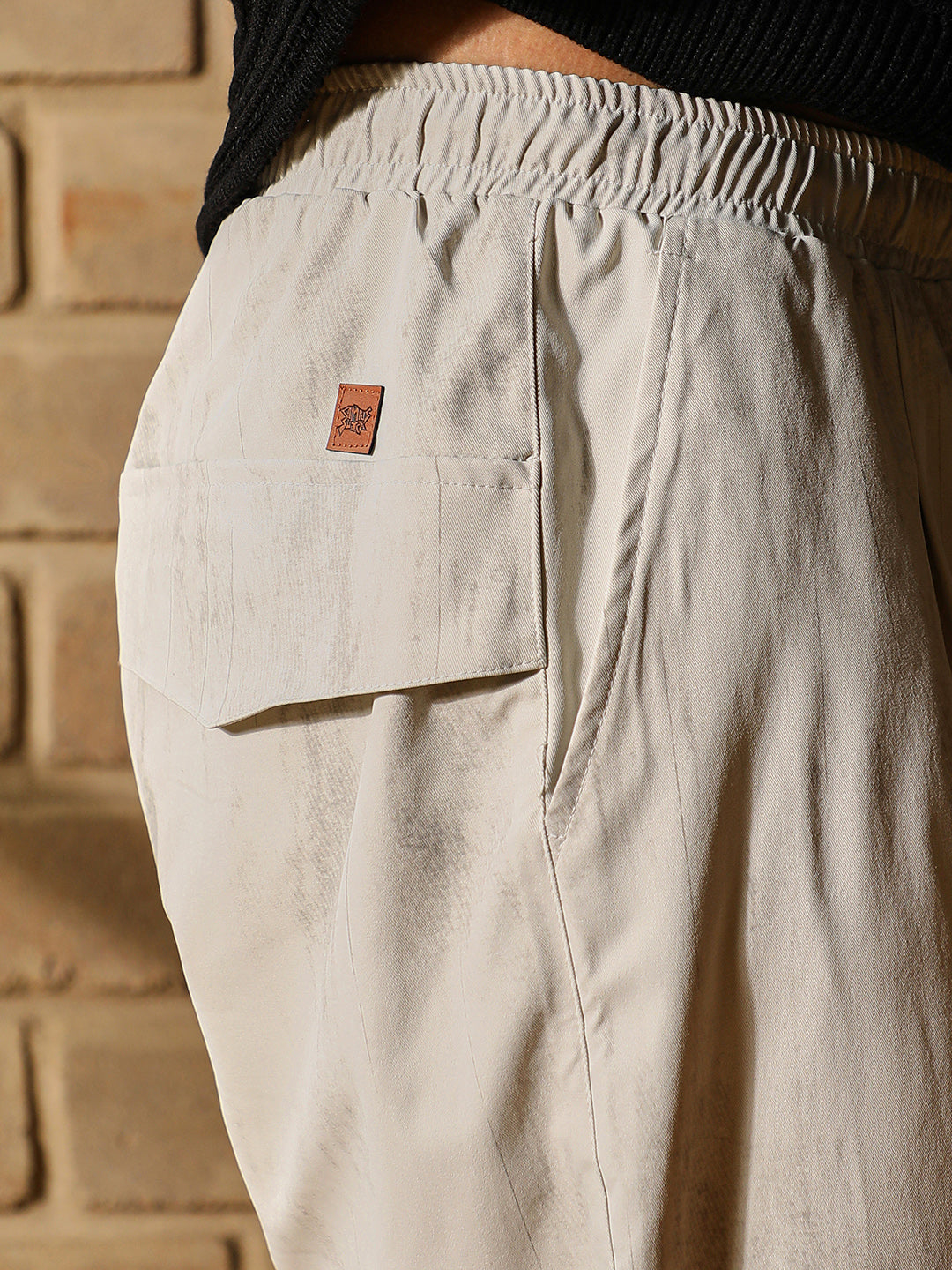 Gazed-Imprint Relaxed Trousers