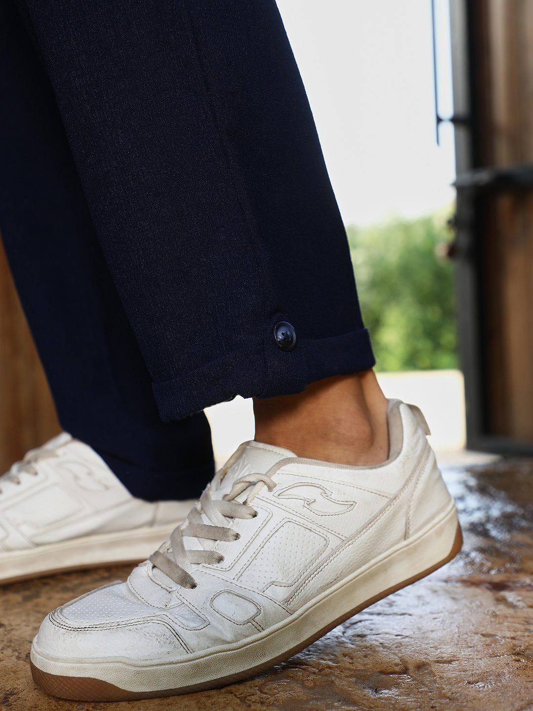 Pleated-Textured Cargo Trousers