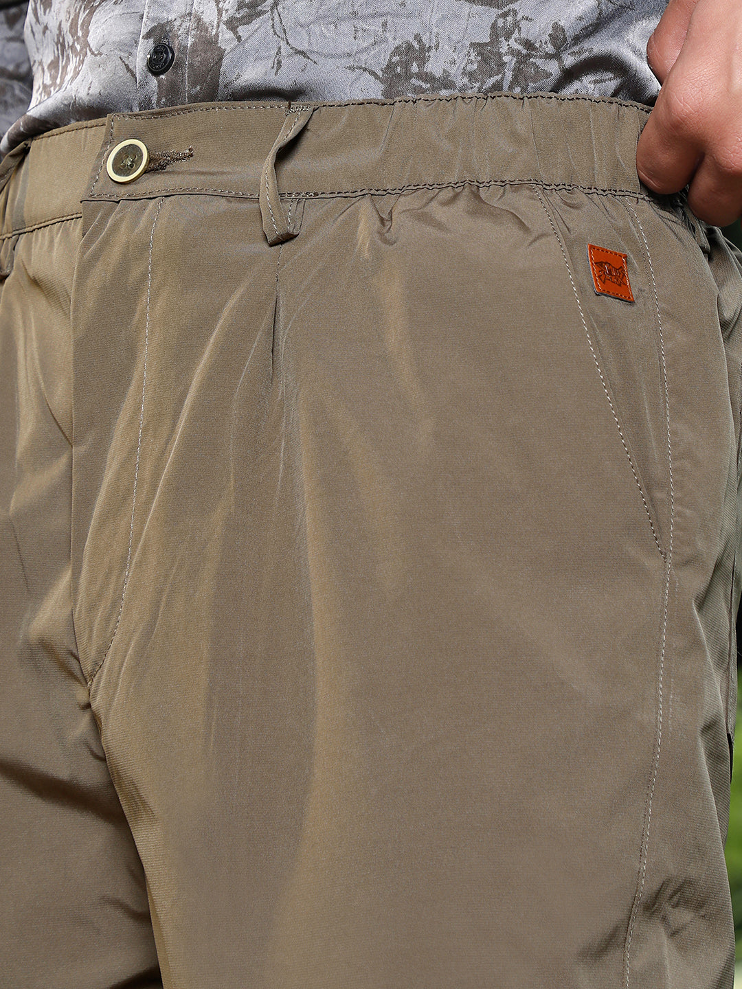 Lightweight - Solid Pleated Tailored Trousers