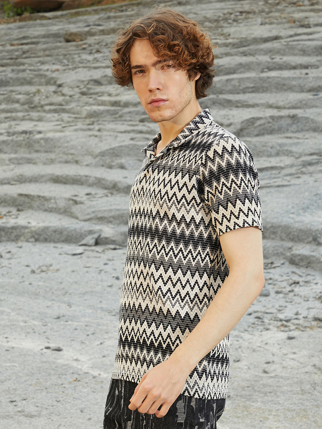 Zig-Zag Knit Polo T-Shirt