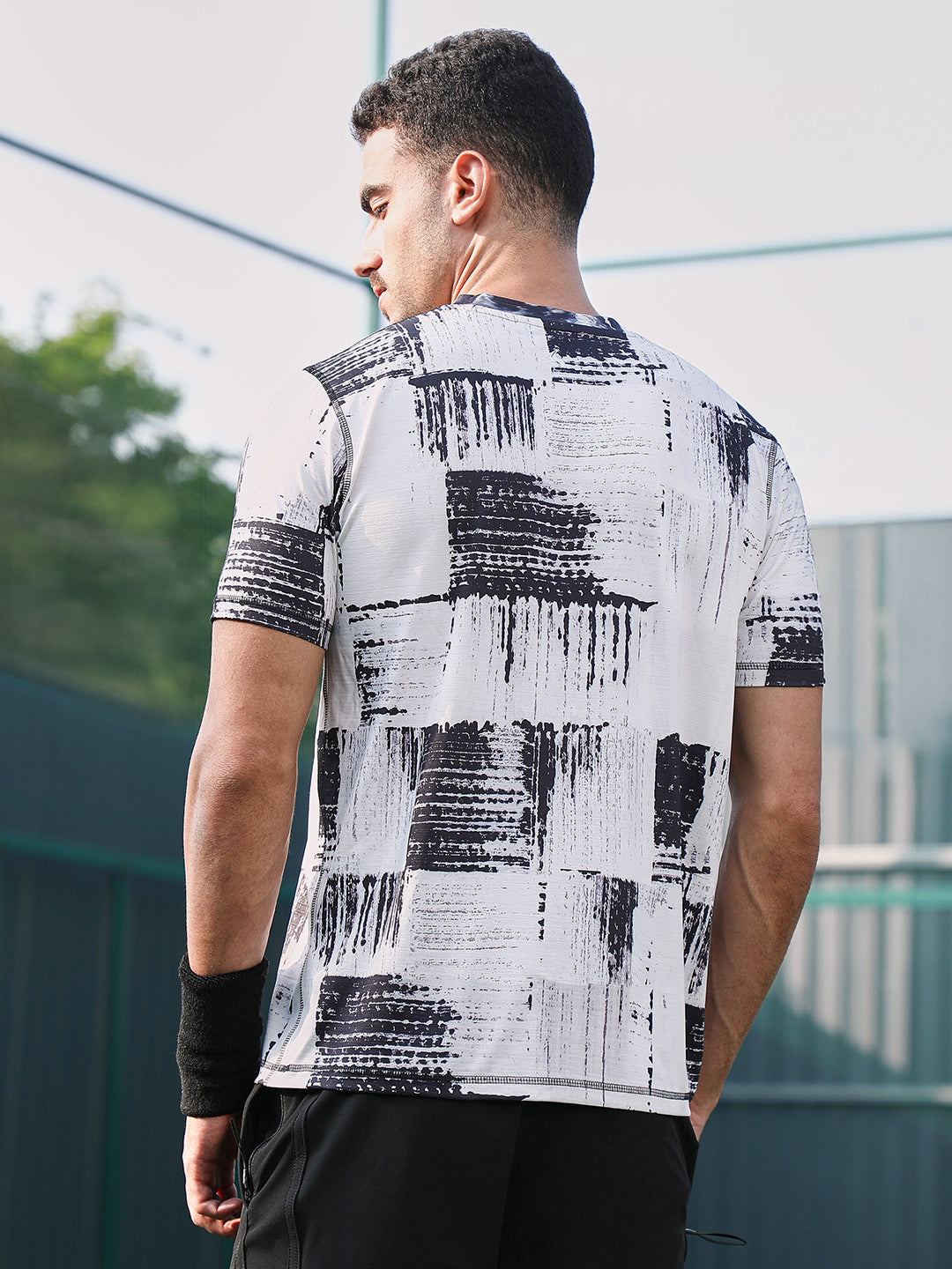 Contrast-Fade Activewear T-Shirt