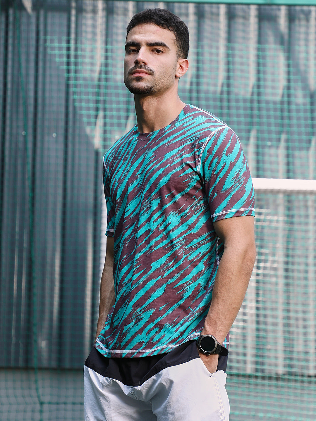 Contrast-Stroke Activewear T-Shirt