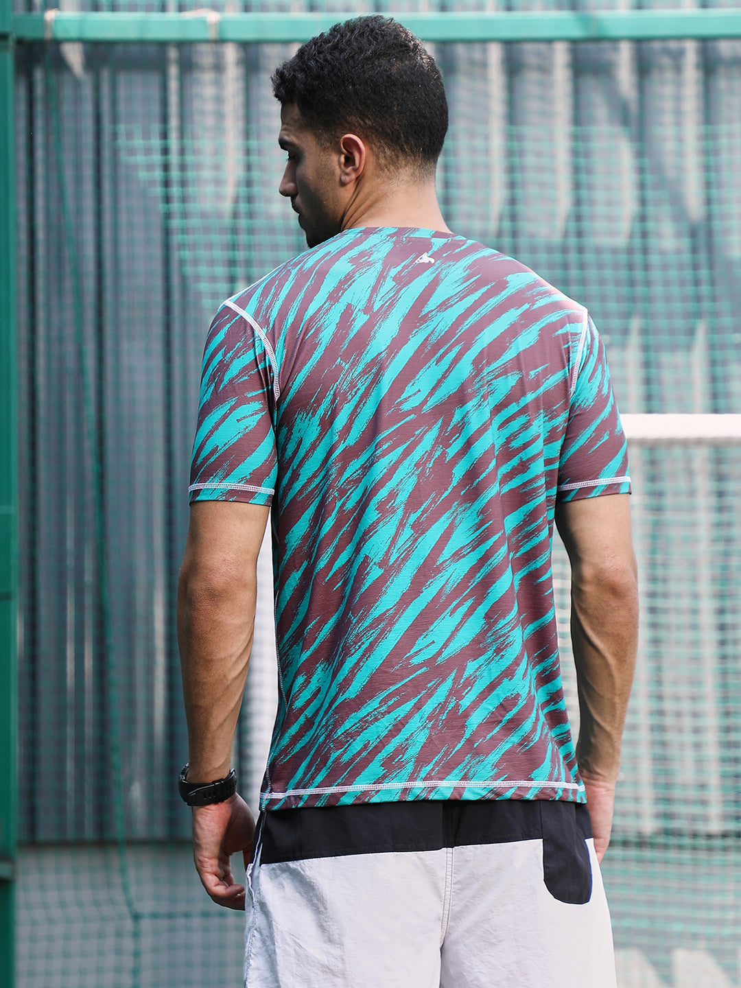 Contrast-Stroke Activewear T-Shirt