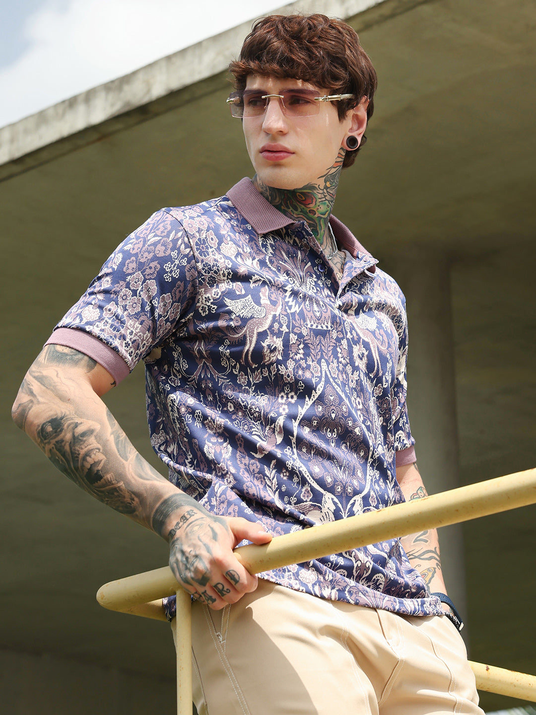 ₹899 | Men's Indigo Blue:Mauve Purple Indie Floral Jacquard-Knit