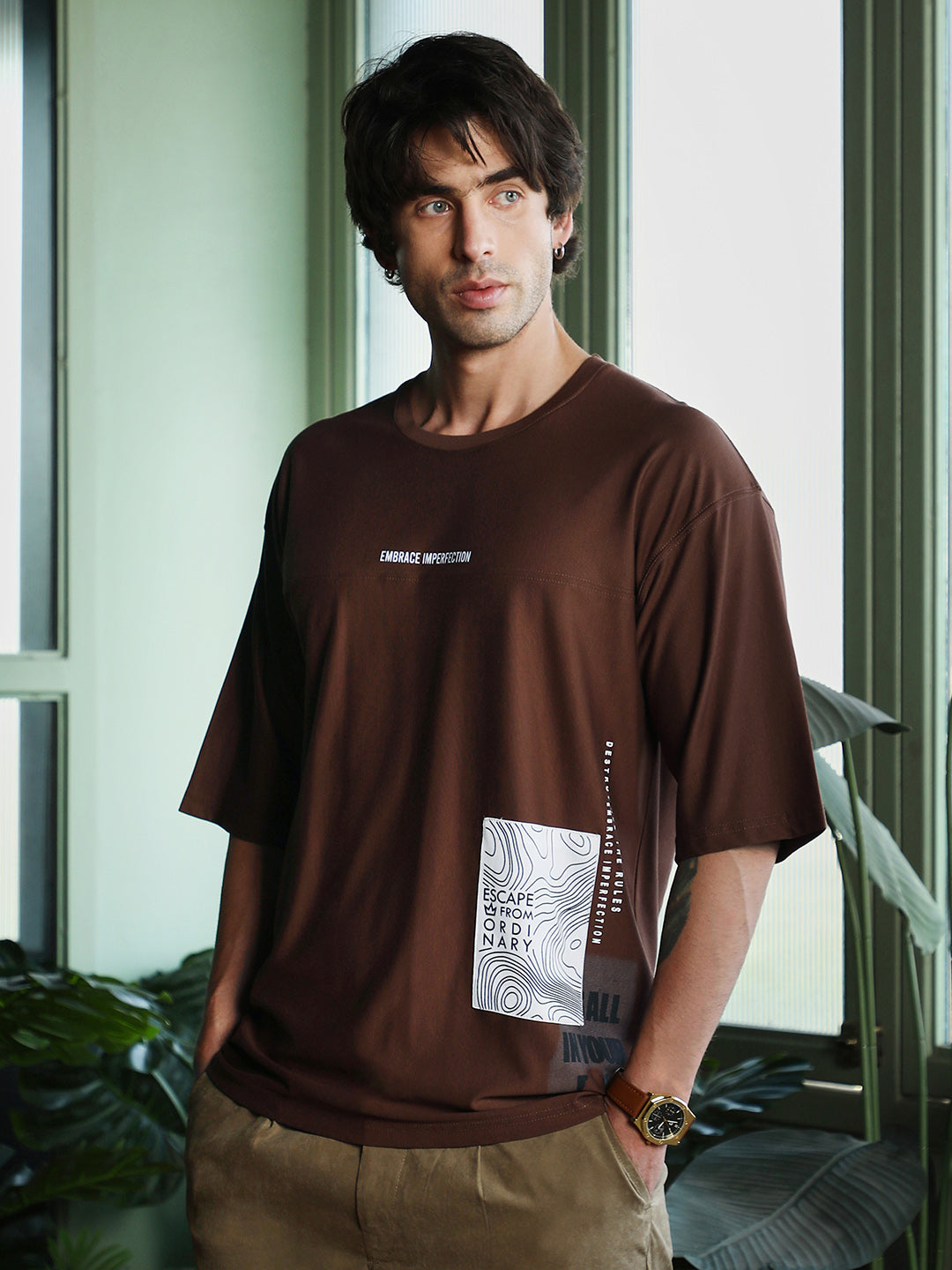 Escape-Ordinary Imprint Oversized T-Shirt