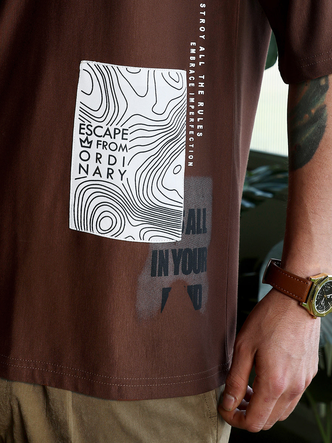 Escape-Ordinary Imprint Oversized T-Shirt