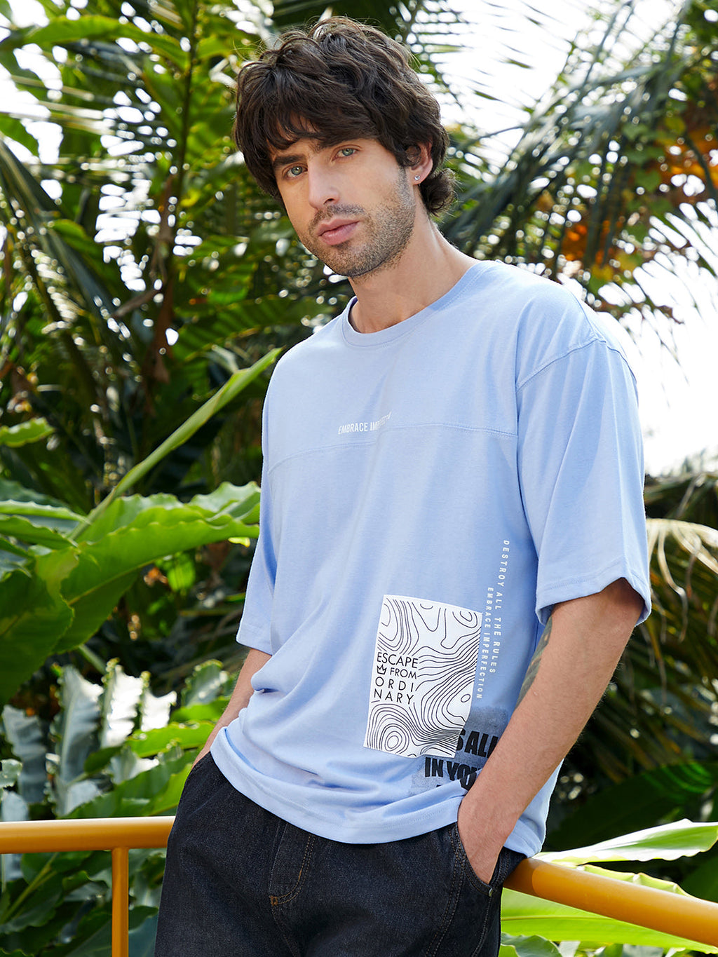 Escape-Ordinary Imprint Oversized T-Shirt