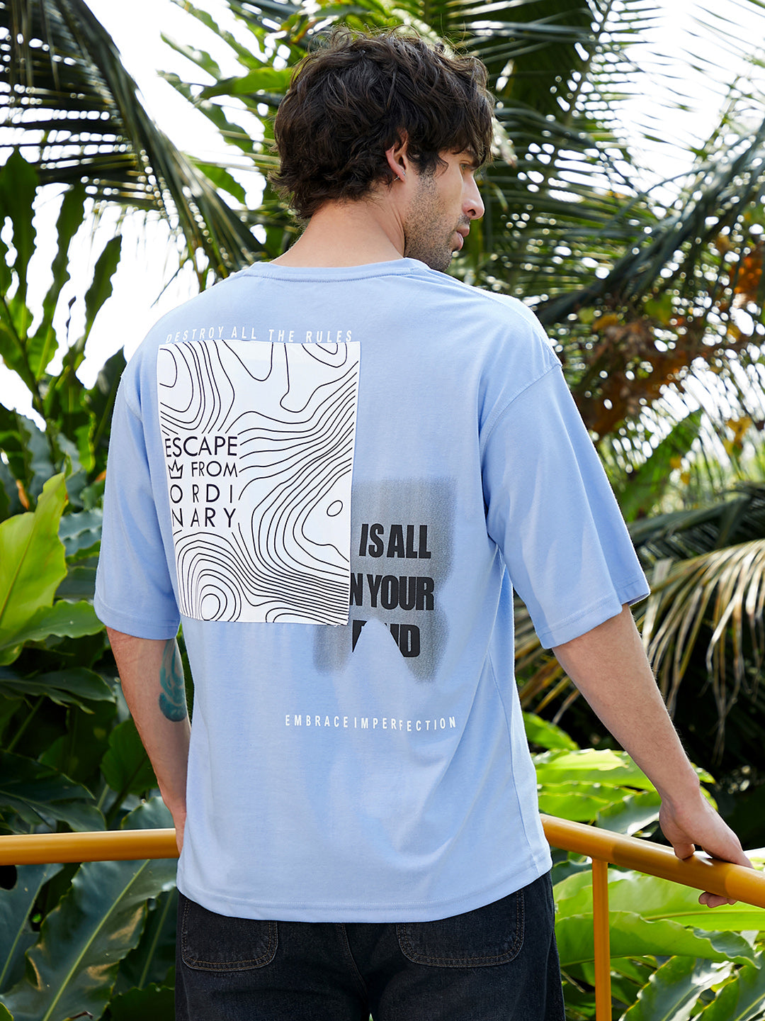 Escape-Ordinary Imprint Oversized T-Shirt