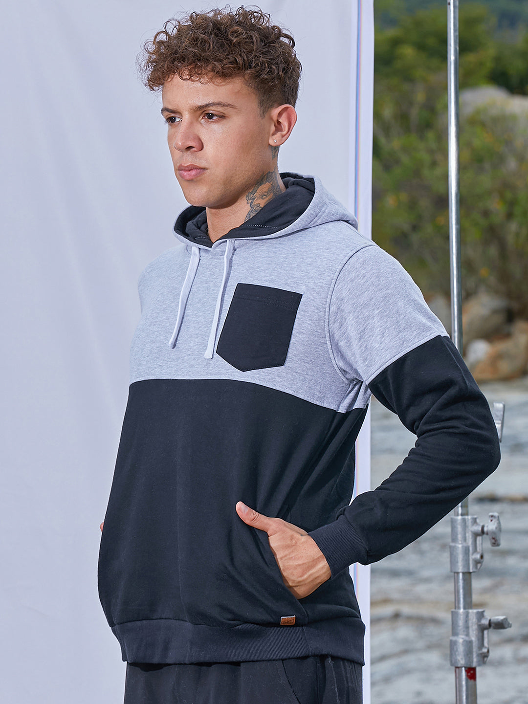Pullover Hoodie With Patch Pocket XL