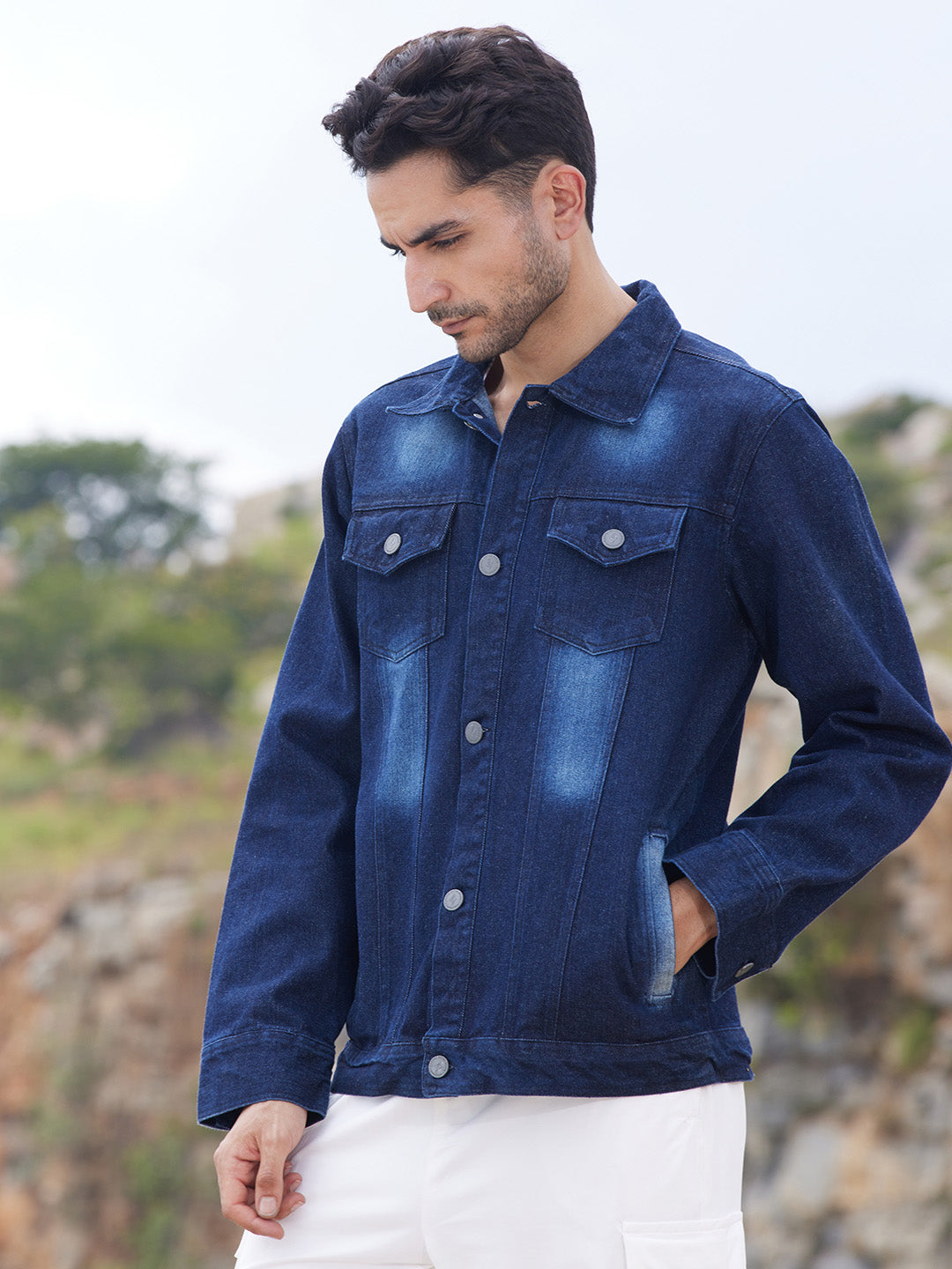 Men's Dark-Wash Denim Jacket With Button-Closure