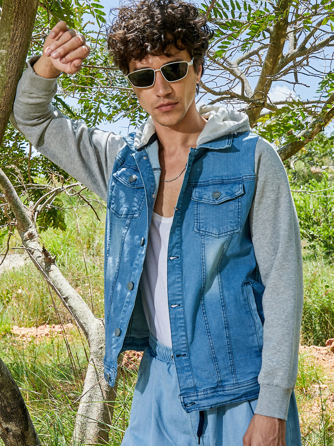 ₹1,299 Campus Sutra men's Blue Grey Light-Wash Denim Jacket