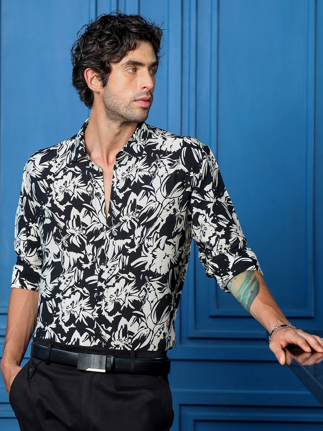 Men's Regular Fit Abstract Floral Printed Casual Shirt