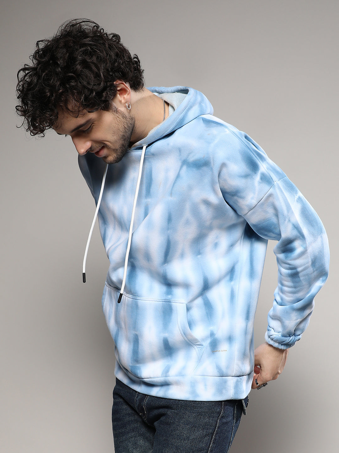 Campus Sutra Men s White Blue Tie Dye Oversized Hoodie With Kangaroo Pocket Campussutra