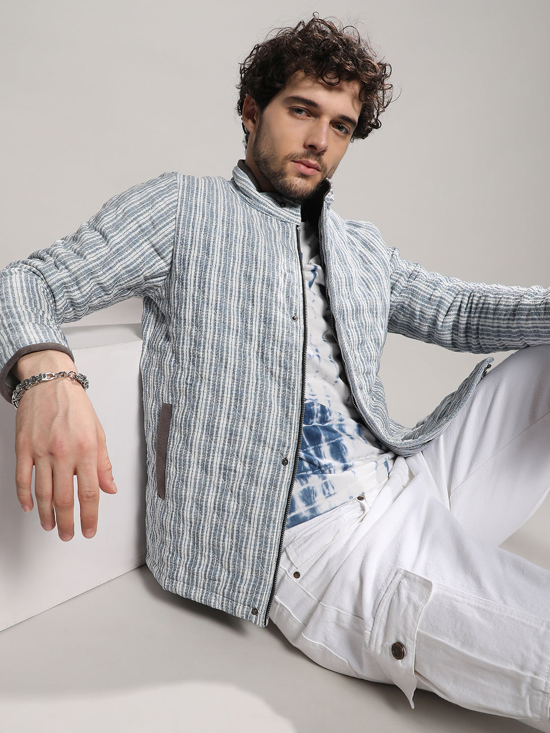 ₹1,999 Campus Sutra Men's White Light Grey Striped Quilted