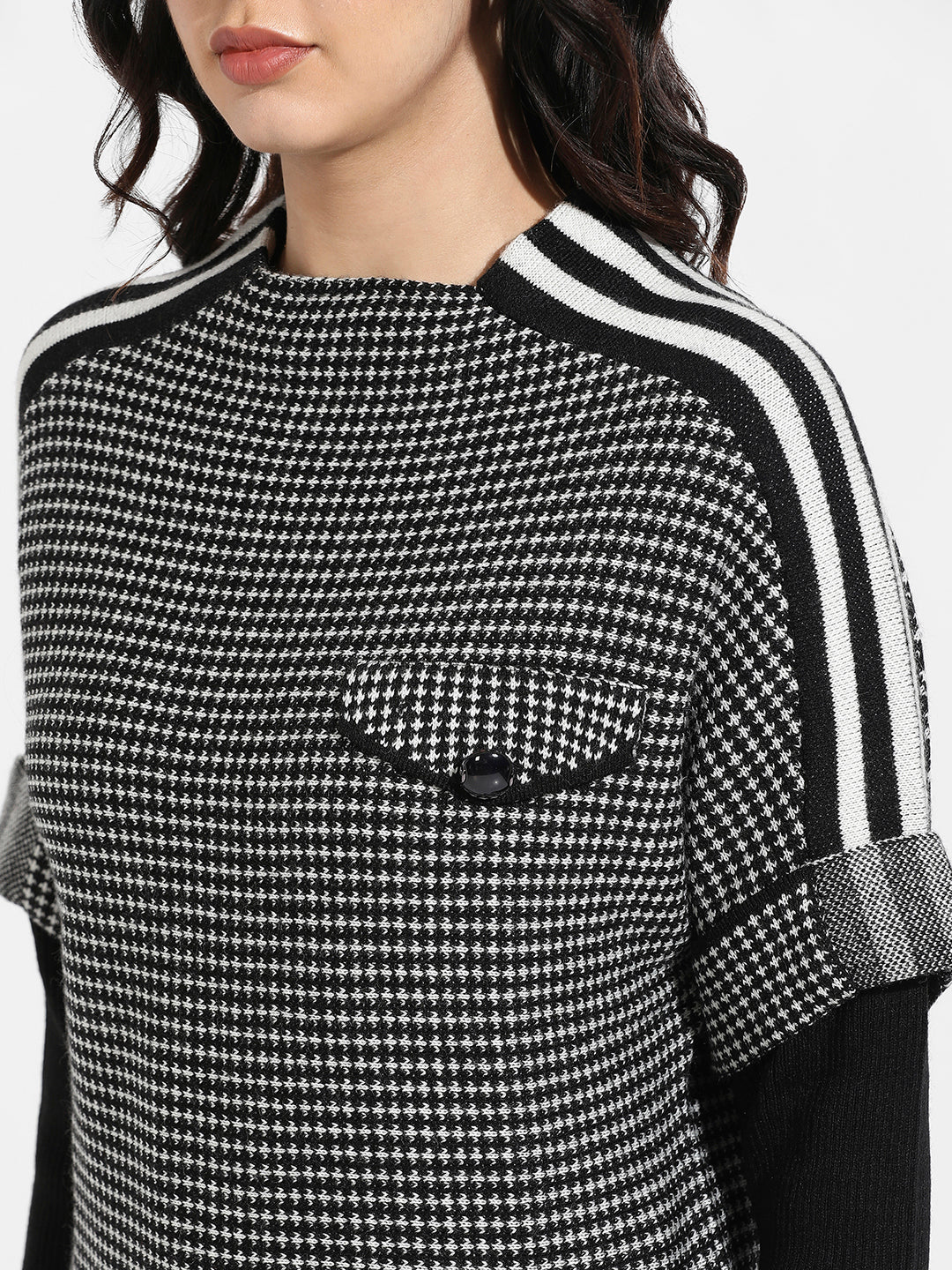 Black Raglan Sleeve Textured Pullover Sweater