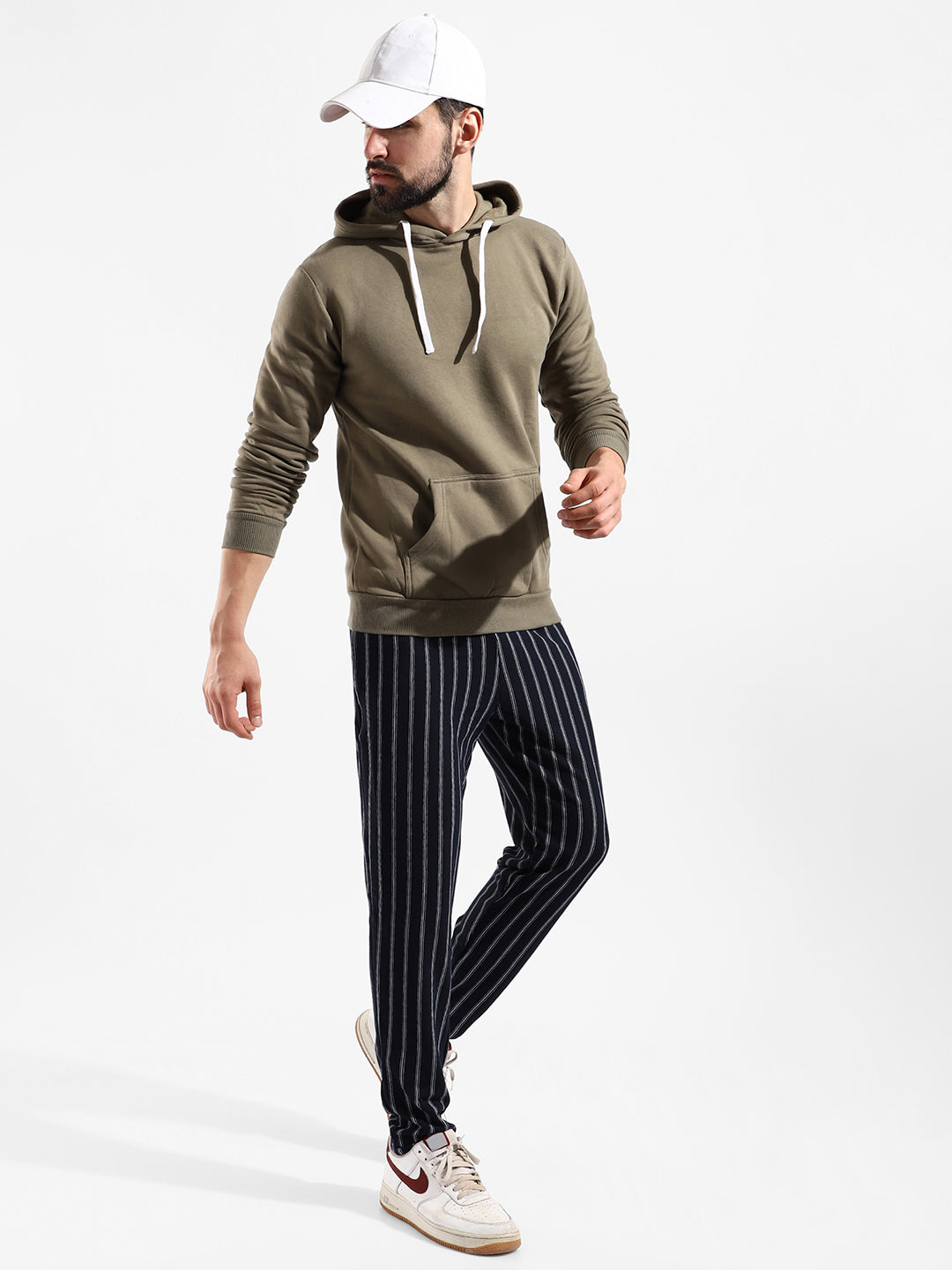 Cotton Solid Regular Fit Tracksuit For Casual Wear