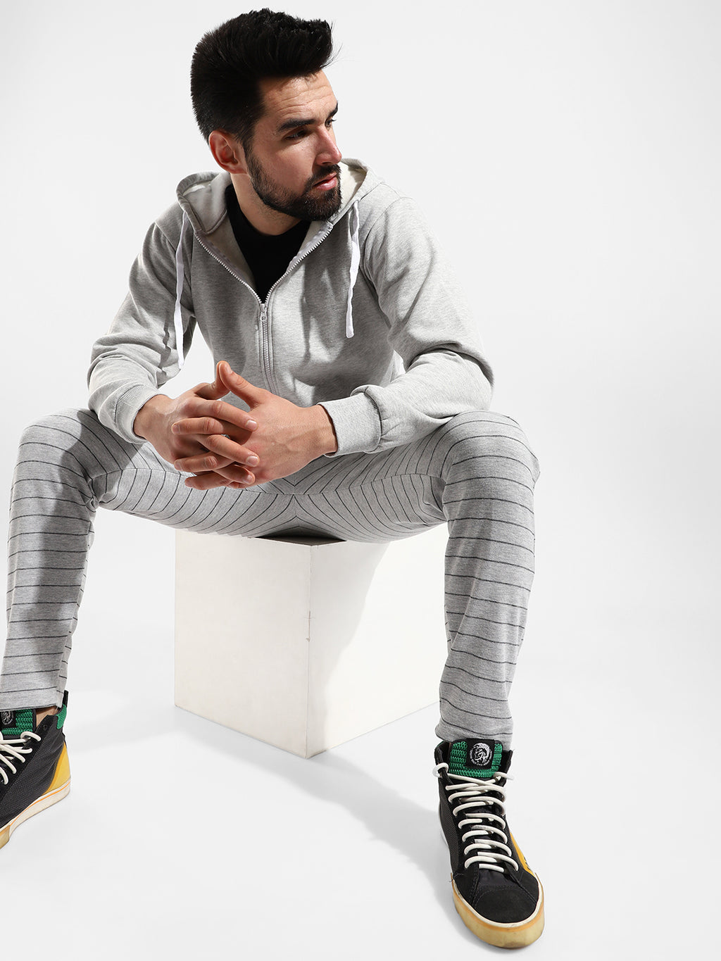 Cotton Solid Regular Fit Tracksuit For Casual Wear