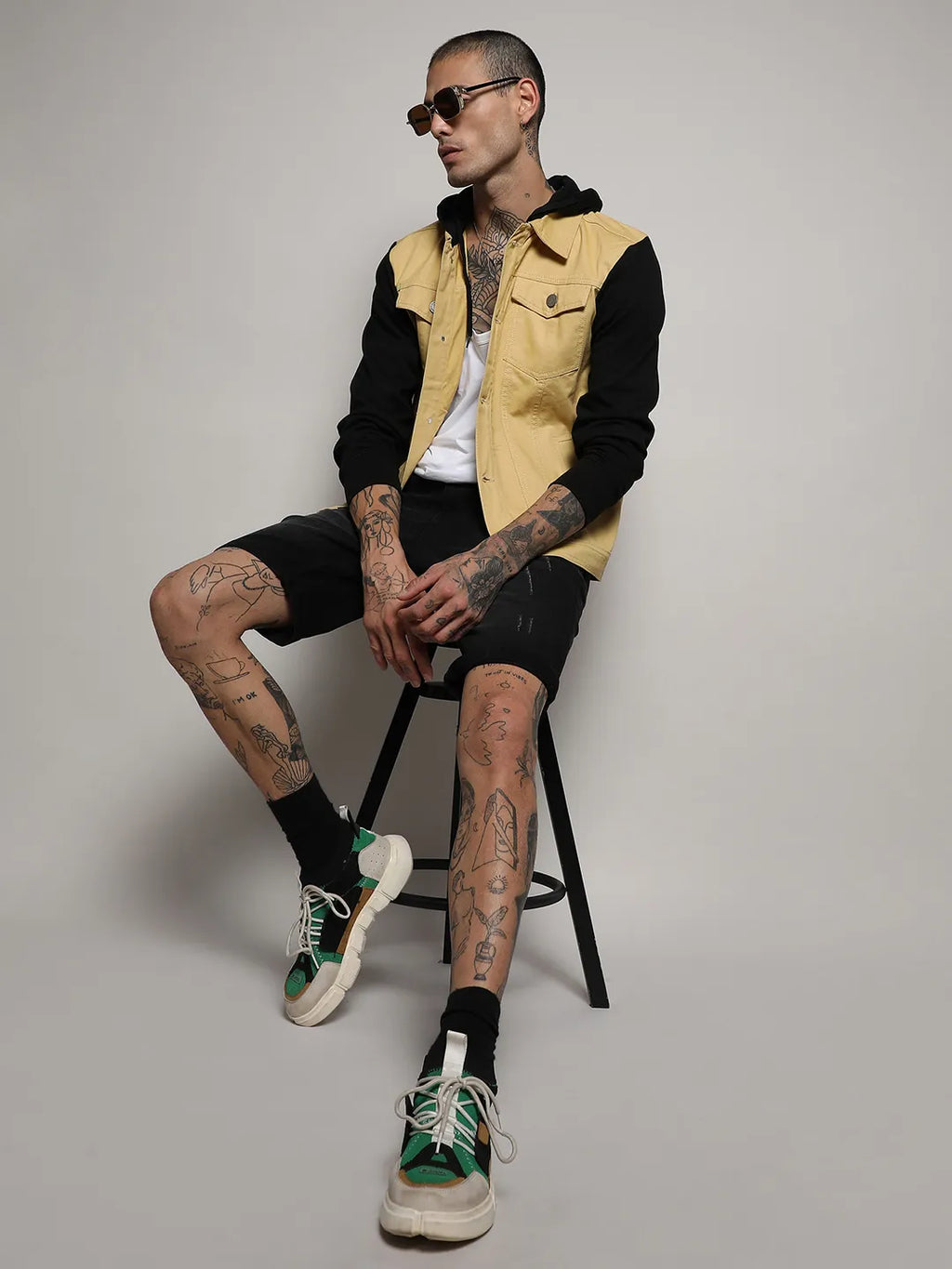 Light-Wash Denim Jacket With Sweatshirt Sleeve