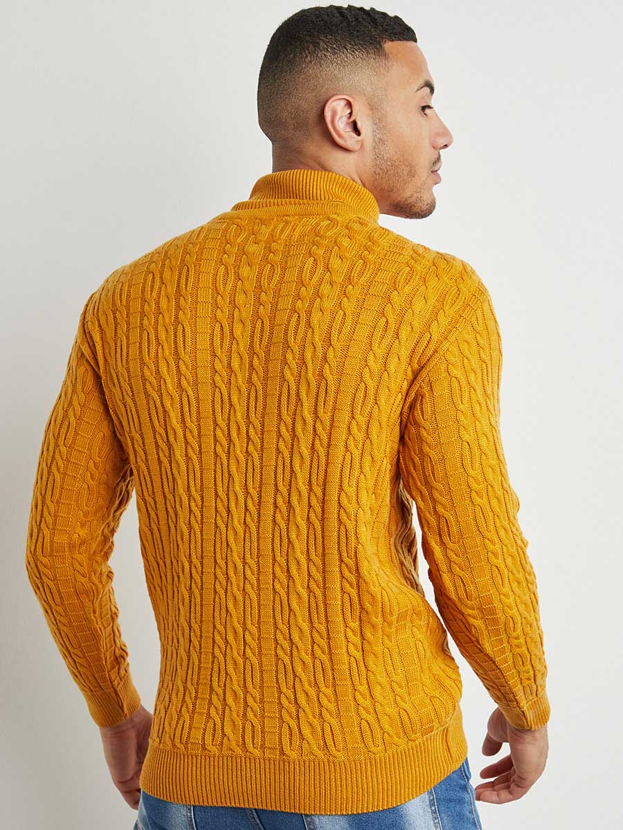 Relaxed Cable-Knit Pullover Sweater