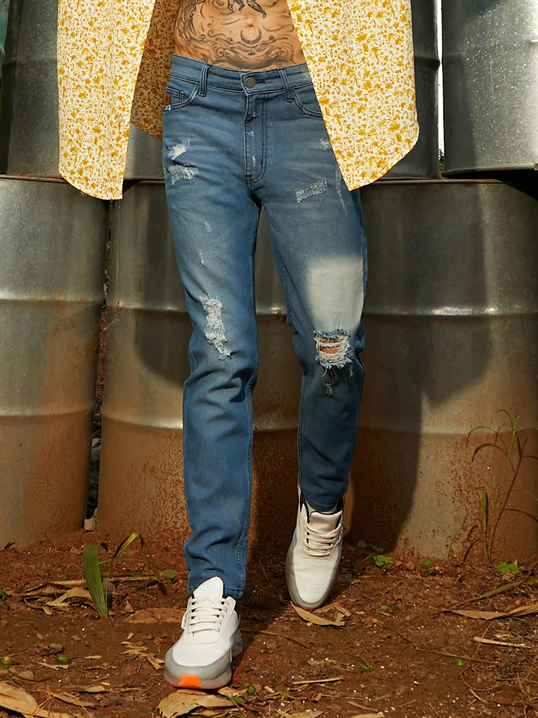 ₹999 Campus Sutra Men's Light Blue Ripped Knee Denim Jeans