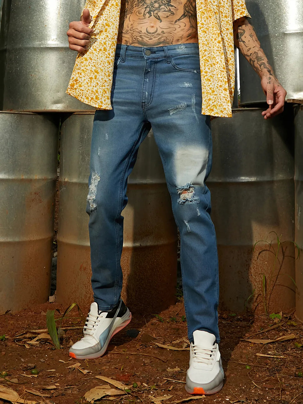 ₹999 Campus Sutra Men's Light Blue Ripped Knee Denim Jeans