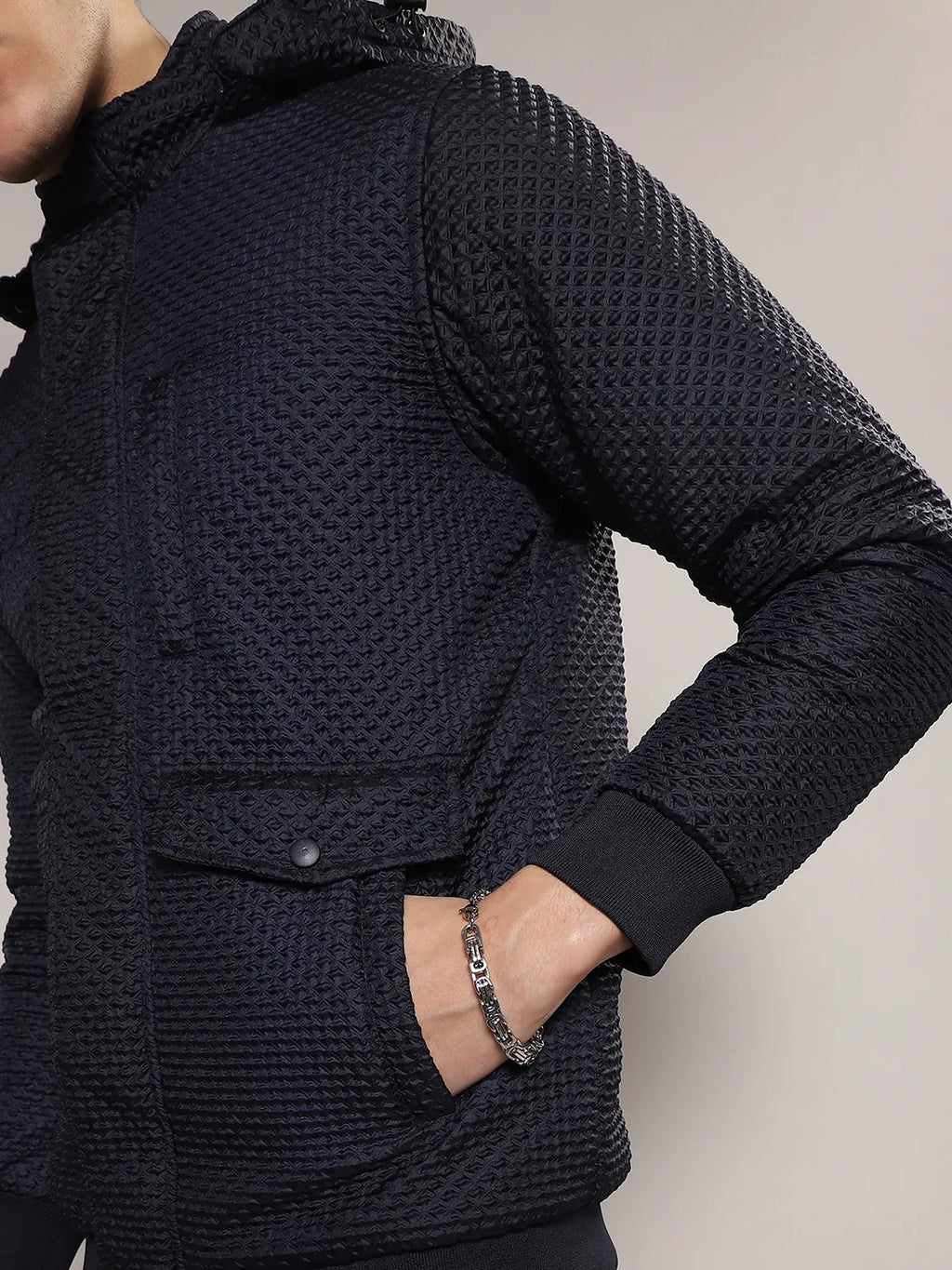 Men Navy Blue Self-Design Diamond Puffer Jacket With Fleece Hood