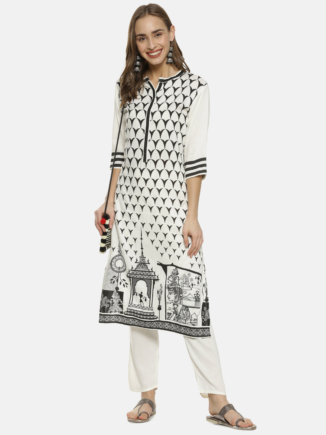 Contrast Ethnic Print Kurta With Trousers Set