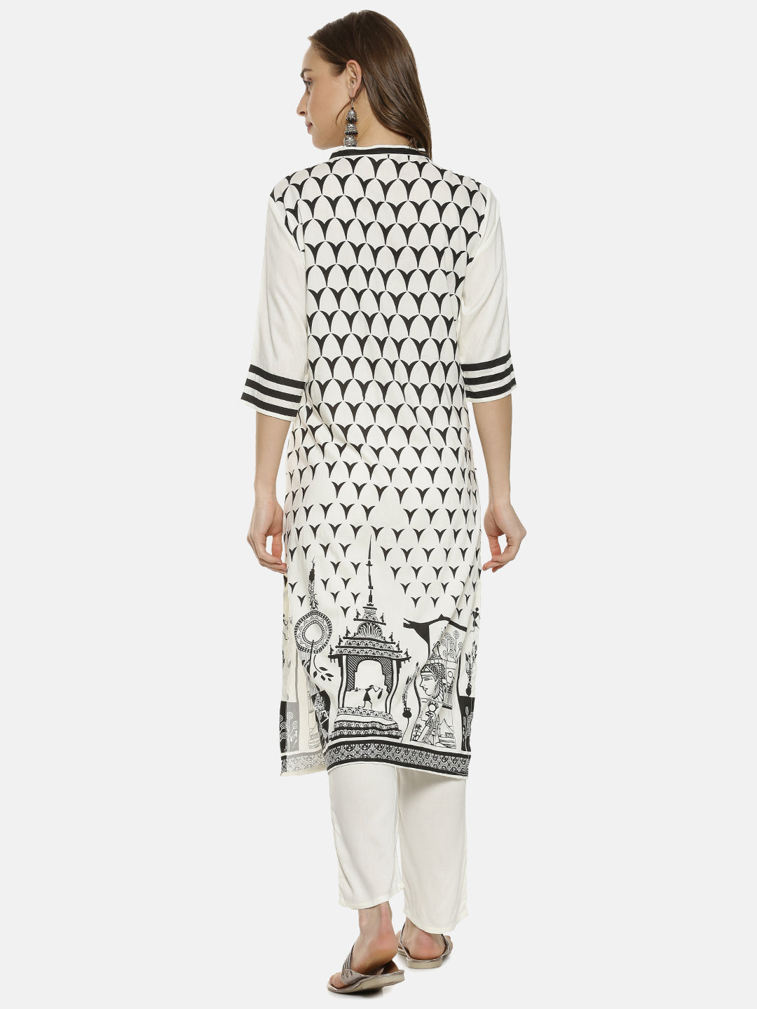 Contrast Ethnic Print Kurta With Trousers Set