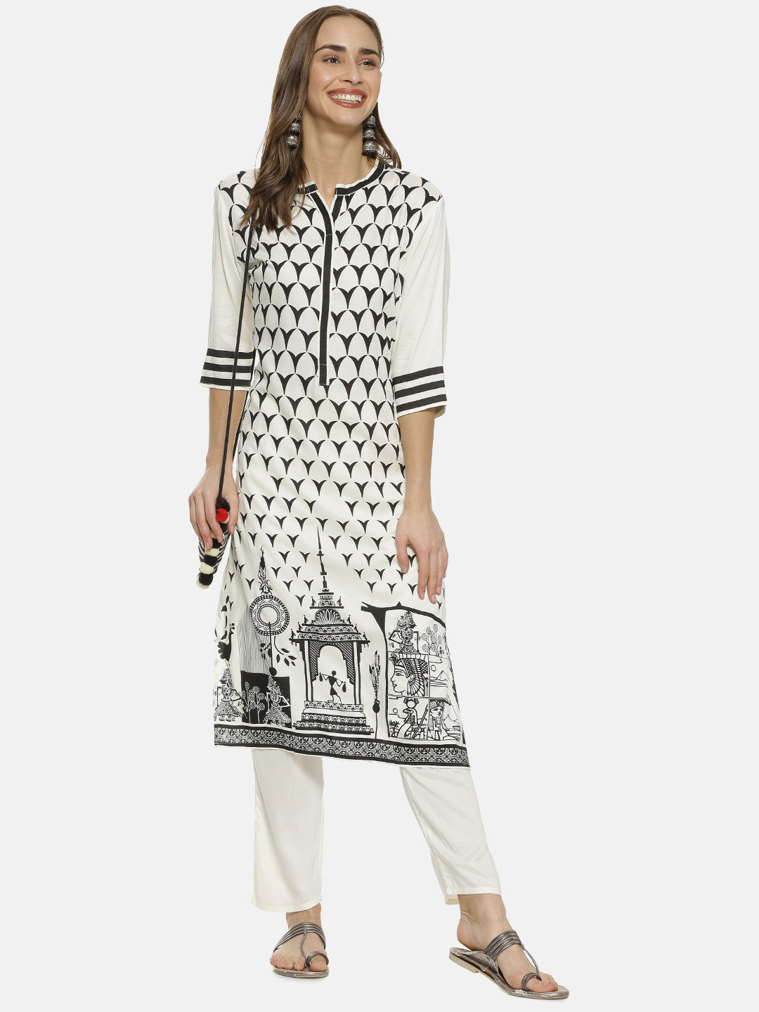 Contrast Ethnic Print Kurta With Trousers Set