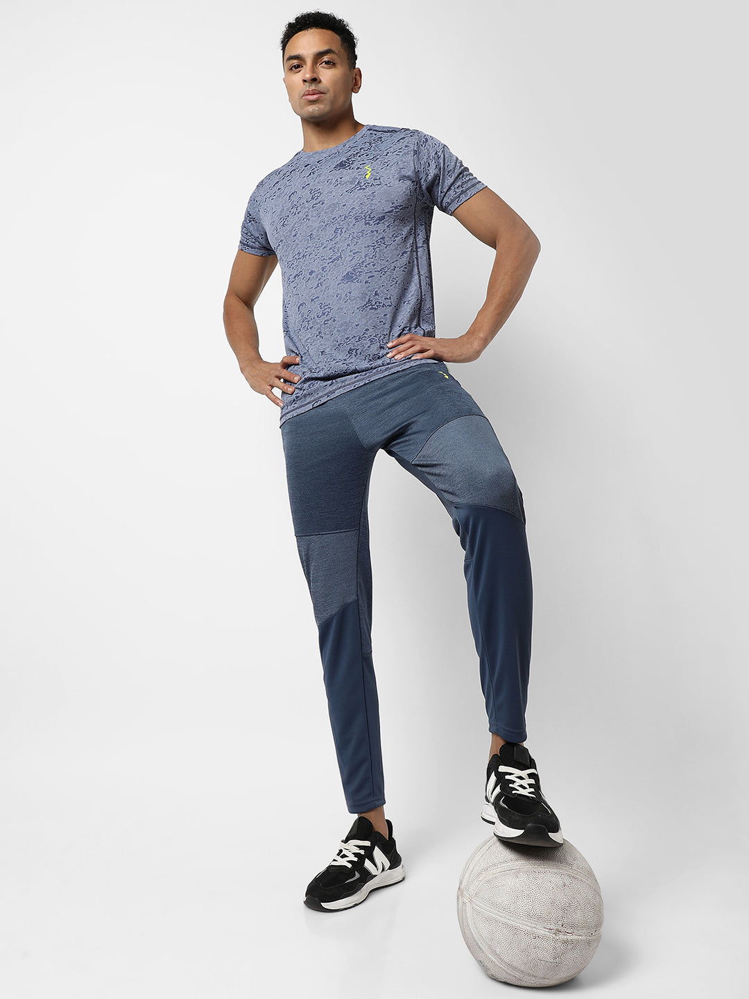 Campus Sutra Men Active wear T-Shirt