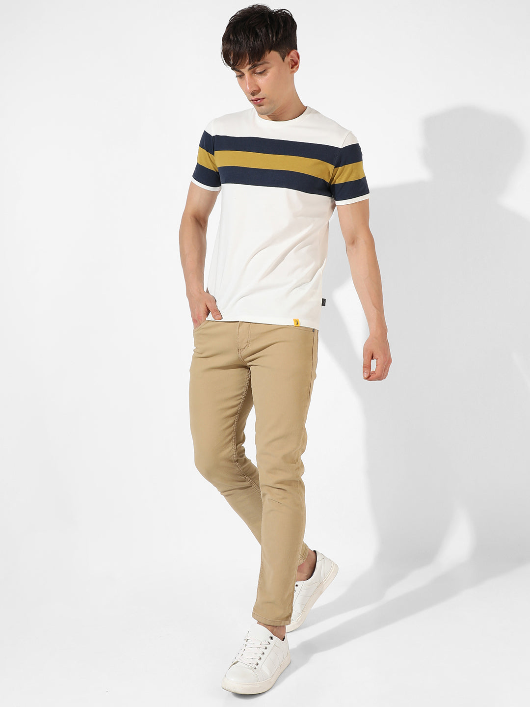 Campus Sutra Men T-Shirt