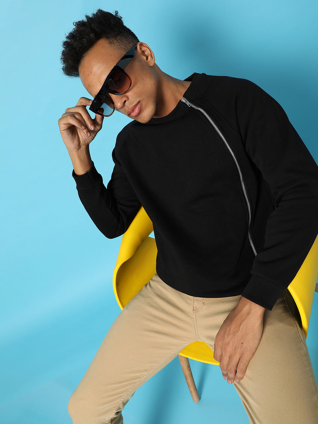 Sweatshirt With Asymmetriclal Zip